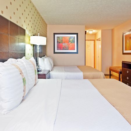 Holiday Inn Bloomington-University Area By Ihg Стая снимка