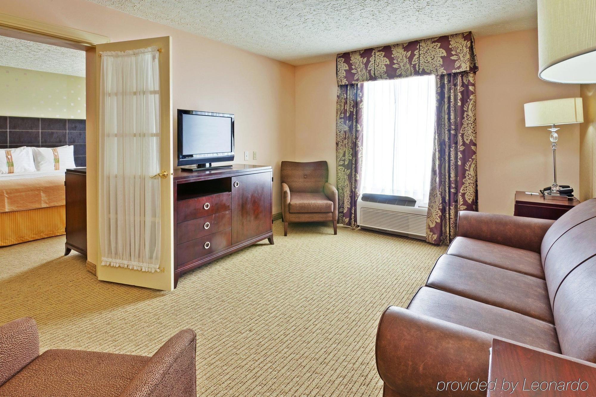 Holiday Inn Bloomington-University Area, An Ihg Hotel Стая снимка