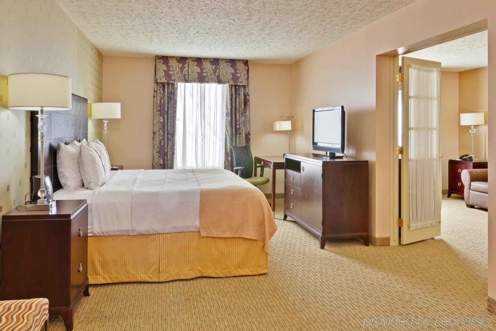 Holiday Inn Bloomington-University Area, An Ihg Hotel Стая снимка